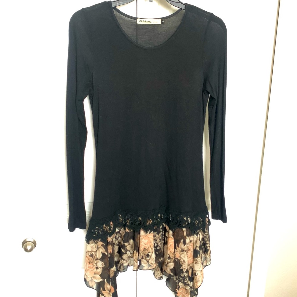 ORIGAMI black top with chiffon; XS; worn but excellent condition